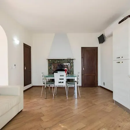 فيلة Damia, Independent With Direct Lake Access *