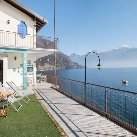 فيلة Damia, Independent With Direct Lake Access